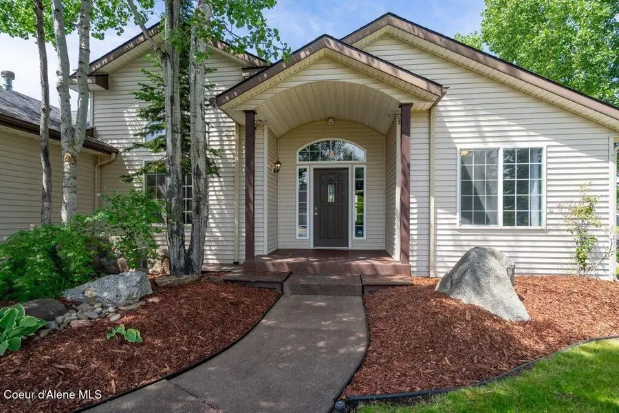 8903 N Newcastle LN, Hayden, ID 83835 - #3