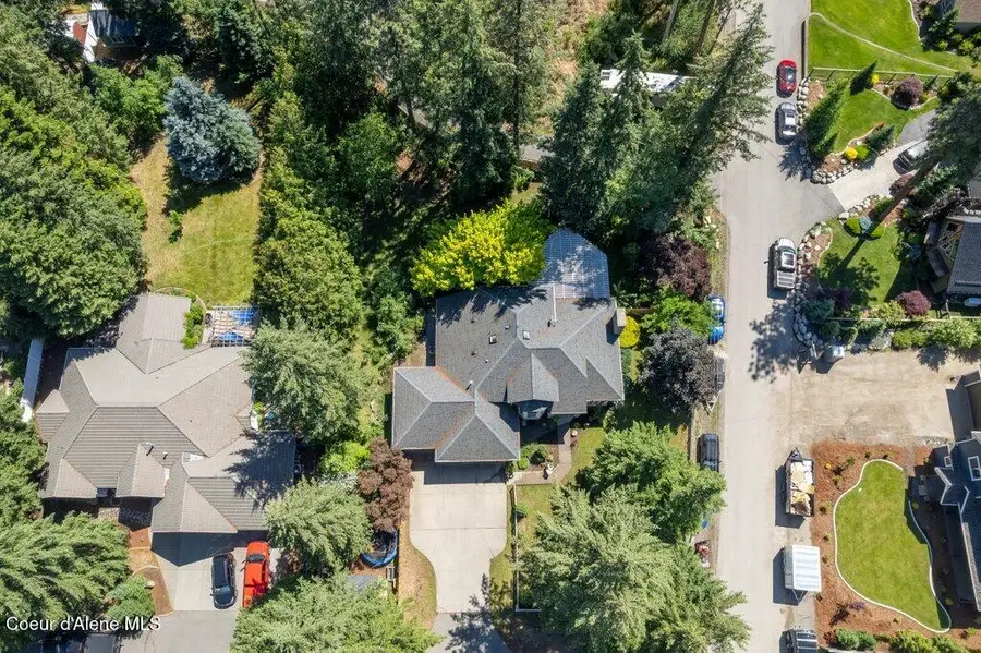 418 S Riviere Ct, Coeur D Alene, ID 83814 - #3