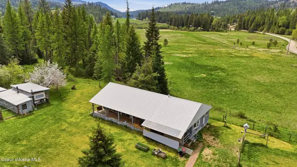 2222 Jewel Lake RD, Sagle, ID 83860