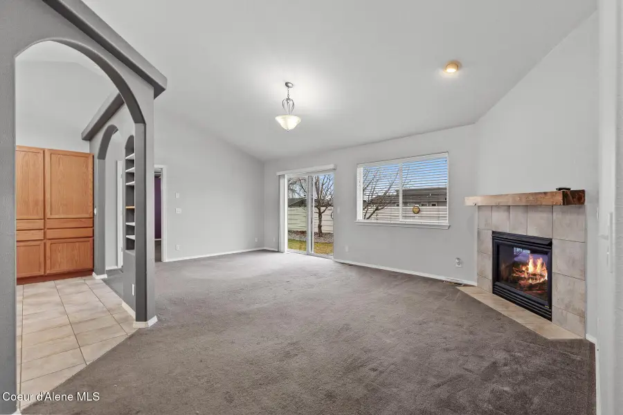 8188 N Ainsworth DR, Hayden, ID 83835 - #3