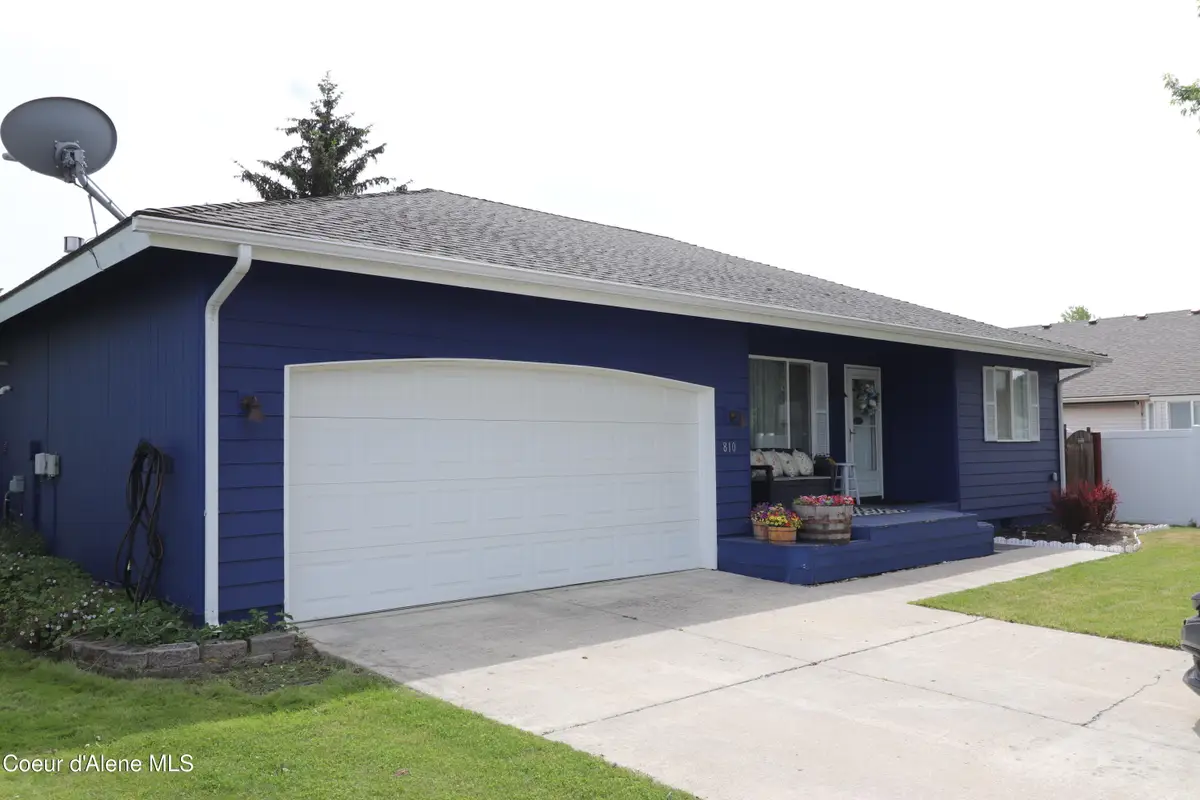 810 E 11th AVE, Post Falls, ID 83854 - #1