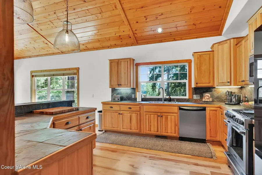 316 Brisboys RD, Sagle, ID 83860 - #3