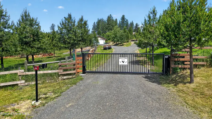 9831 W Hamaker RD, Coeur Dalene, ID 83814 - #3
