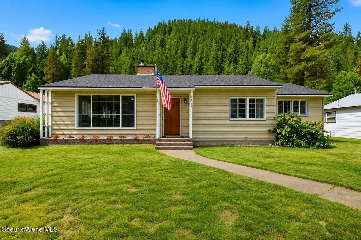 1109 E Larch Ave, Osburn, ID 83849 - #1