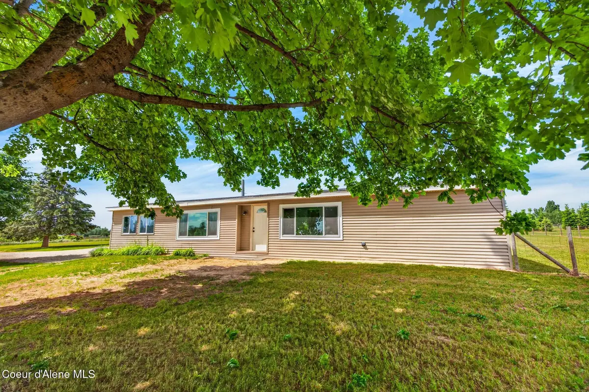 10215 E DAY MT SPOKANE RD, Mead, WA 99021 - #1