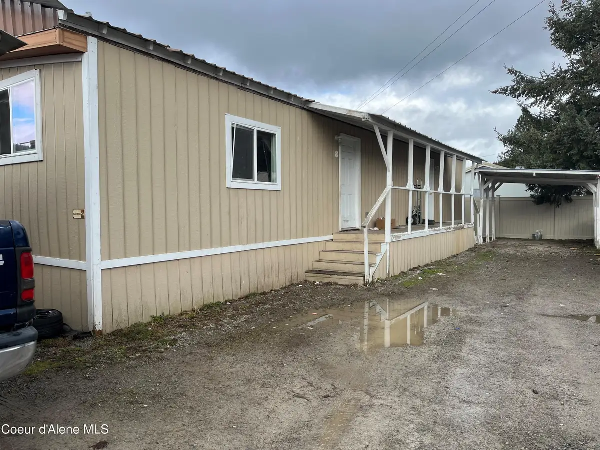 102 N 3rd ST # 8, Pinehurst, ID 83850 - #1