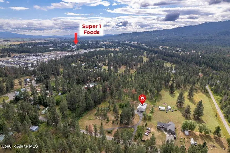 16907 N Trails End RD, Rathdrum, ID 83858 - #3