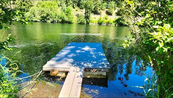 568 W Riverside DR, St. Maries, ID 83861