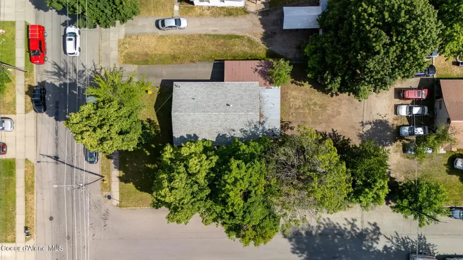 905 E Walnut AVE, Coeur Dalene, ID 83814 - #2