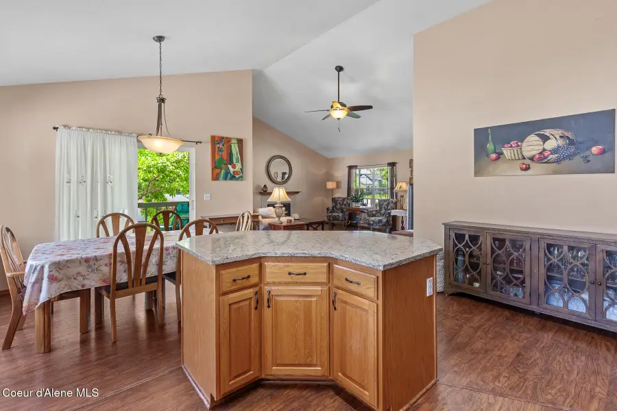 1143 W SYCAMORE AVE, Coeur Dalene, ID 83815 - #2