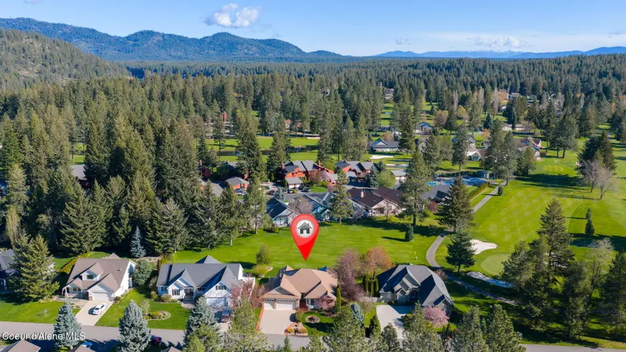 5247 W Broken Tee RD, Rathdrum, ID 83858 - #2