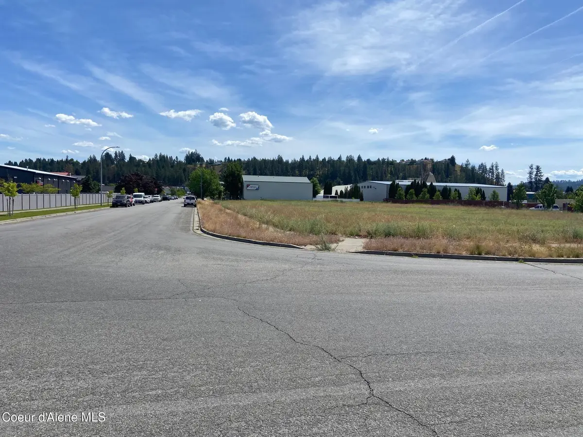 3556 E Covington AVE, Post Falls, ID 83854 - #1