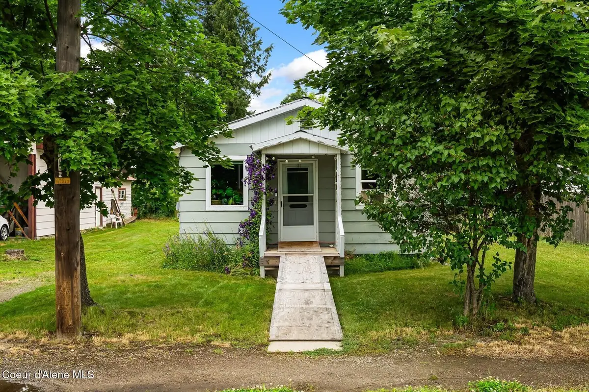 353 E Beardmore Ave, Priest River, ID 83856 - #1