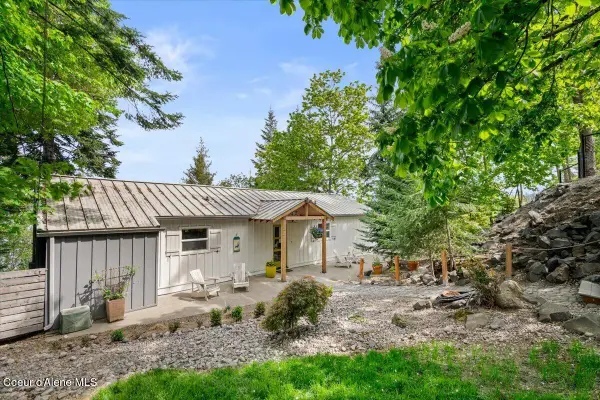 2937 E Upper Hayden Lake RD, Hayden, ID 83835