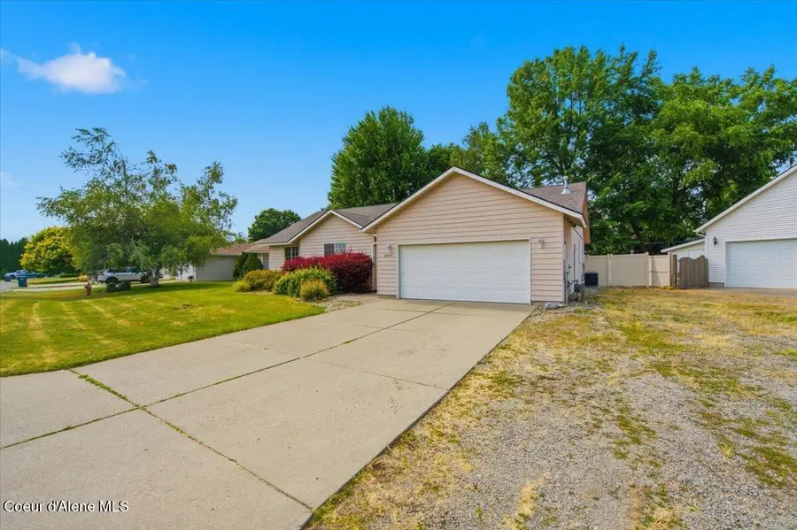 8479 N Summerfield LOOP, Hayden, ID 83835 - #2