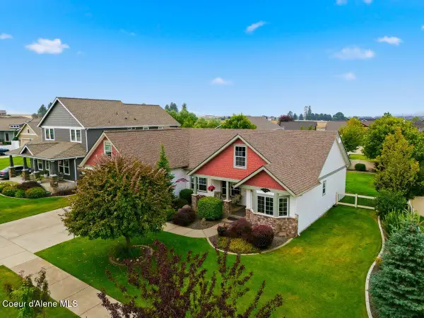 13325 N Glistening CT, Rathdrum, ID 83858