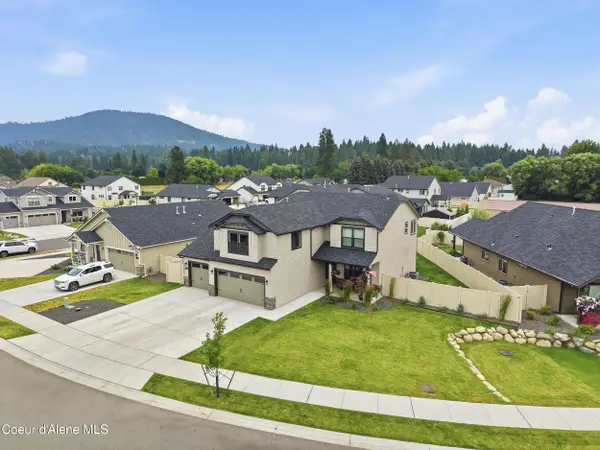 650 Ripatti Way, Hayden, ID 83835