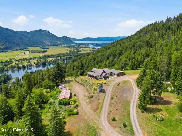 1010 Mc Quade Gulch Dr, Clark Fork, ID 83811