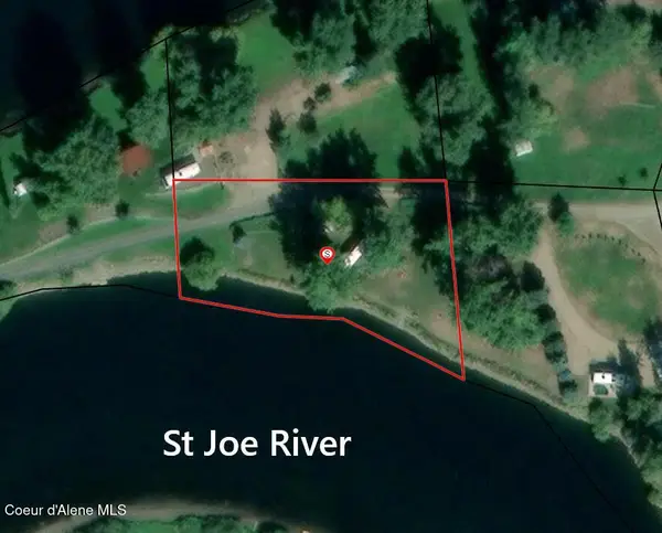 360 Whitetail Flats LN, St. Maries, ID 83861
