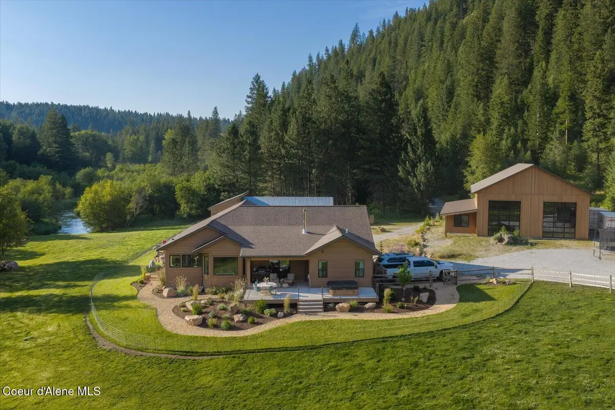 822 Little Spokane River Rd, Newport, WA 99156 - #1