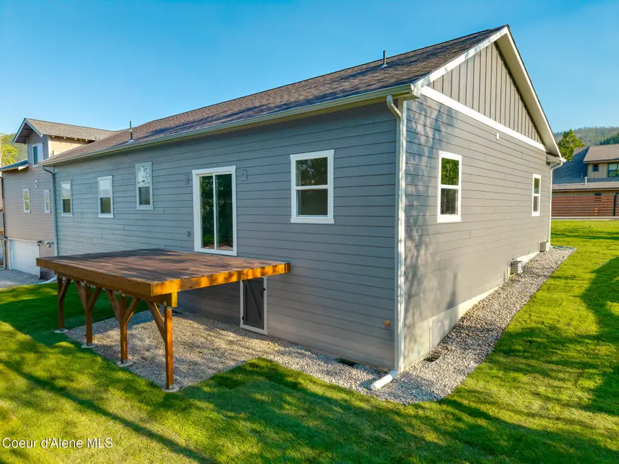 203 Palamino Ct, Pinehurst, ID 83850 - #2