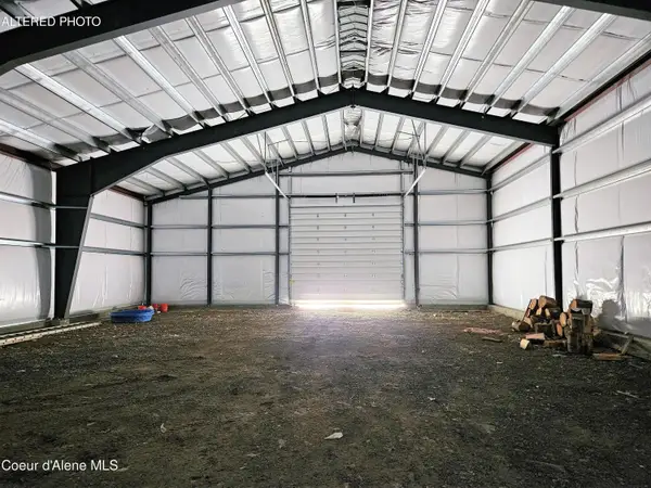 152 Tanna Ln, Naples, ID 83847