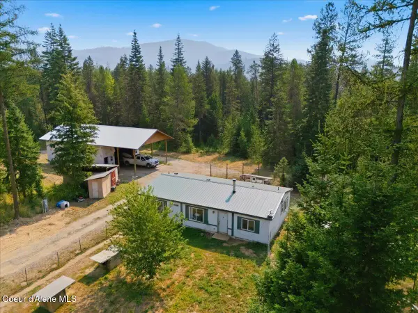 258 Nitty Gritty LN, Priest River, ID 83856