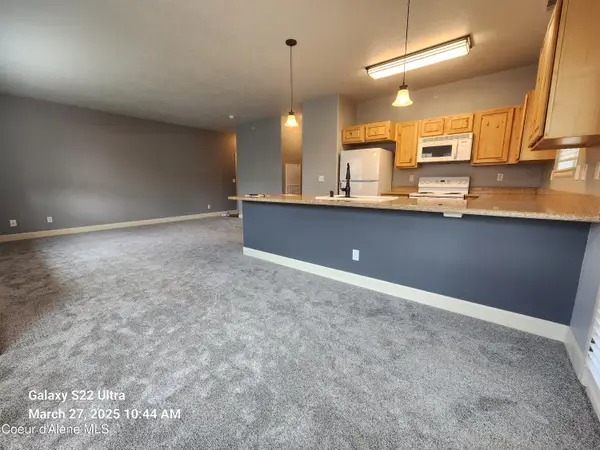 6850 N Spurwing LOOP #APT 207, Coeur d'Alene, ID 83815