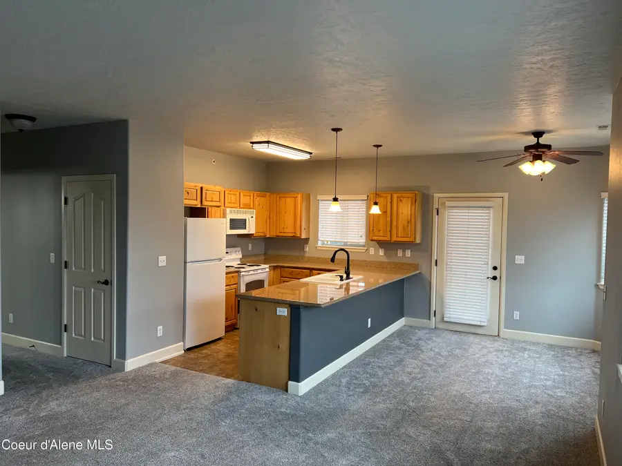 6850 N Spurwing LOOP #APT 207, Coeur Dalene, ID 83815 - #2