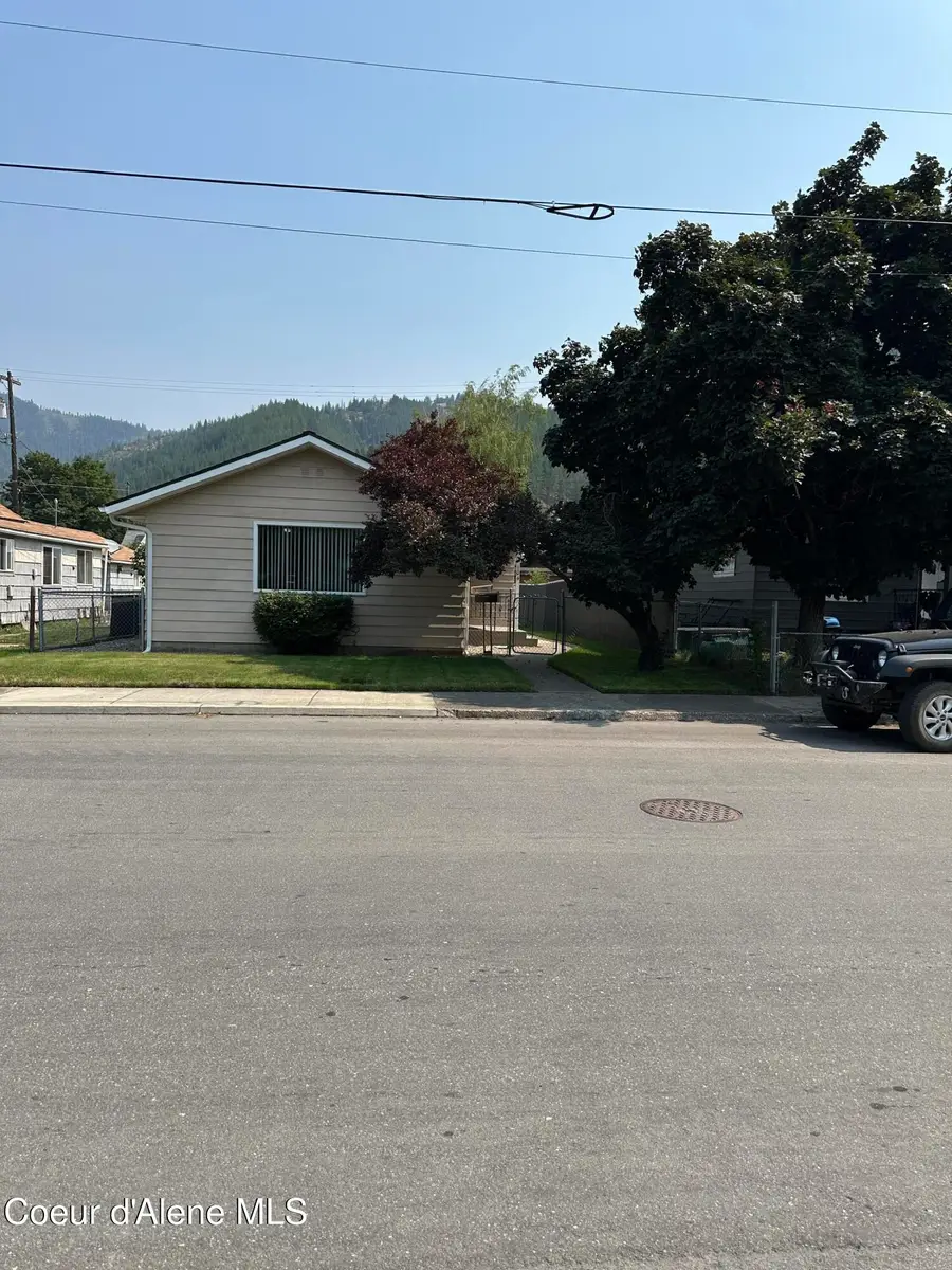 104 W Riverside AVE W, Kellogg, ID 83837 - #3