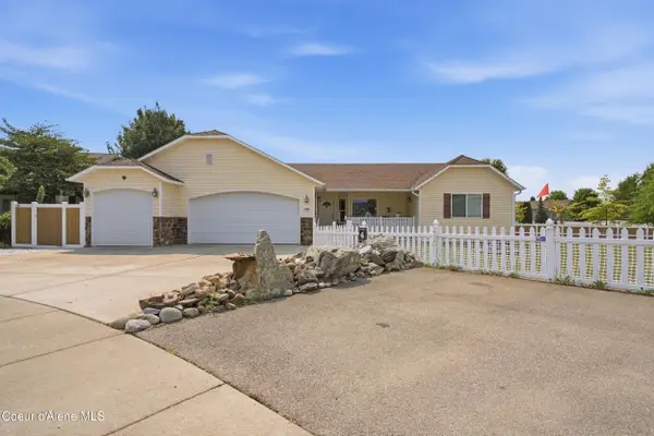 2740 W Porthill CT, Hayden, ID 83835