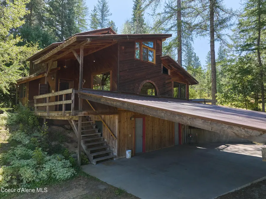 932 GREEN PASTURE RD, Naples, ID 83847 - #2