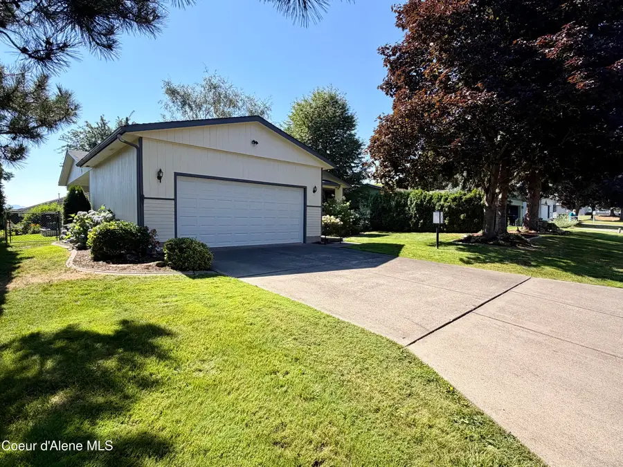 1224 W Leisure DR, Hayden, ID 83835 - #3