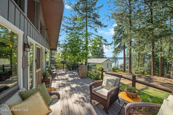 4676 E Hayden Lake RD, Hayden, ID 83835
