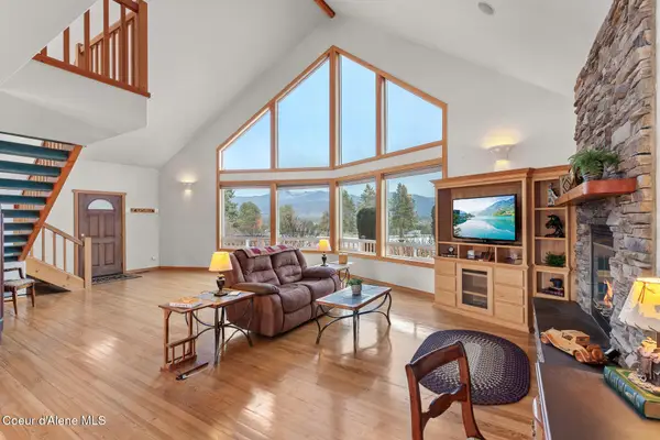 664 Stoneridge Rd, Blanchard, ID 83804