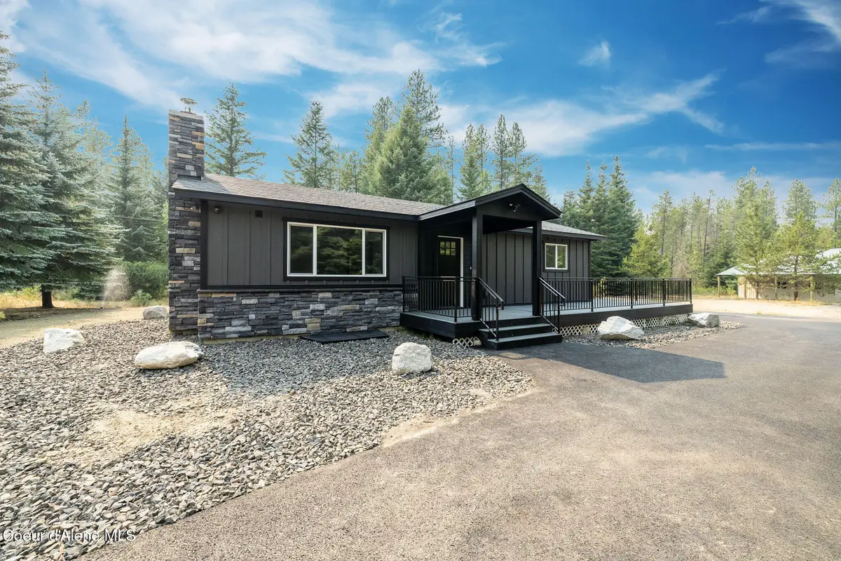 2721 W Seasons RD, Athol, ID 83801 - #1