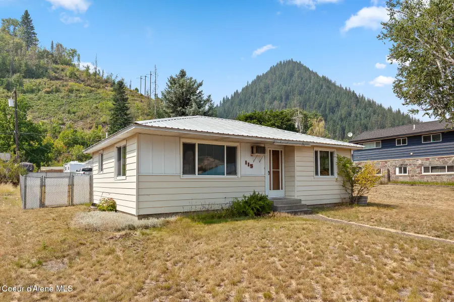 115 E Fir Ave, Osburn, ID 83849 - #2