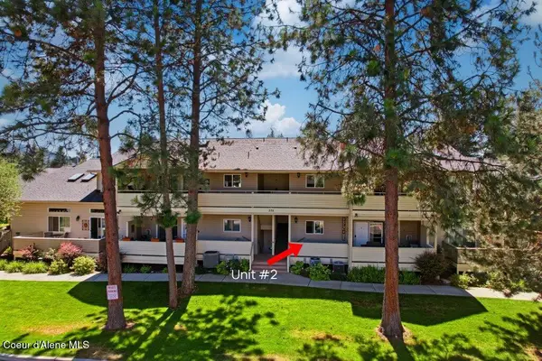 375 E Whispering Pines LN #UNIT 2, Coeur d'Alene, ID 83815
