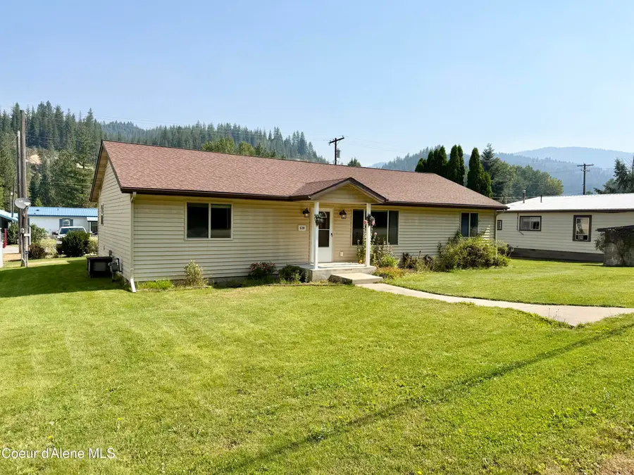520 W Yellowstone Ave, Osburn, ID 83849 - #3