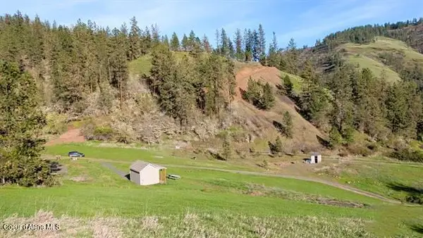 136 Heavy Grace LN, Kamiah, ID 83536