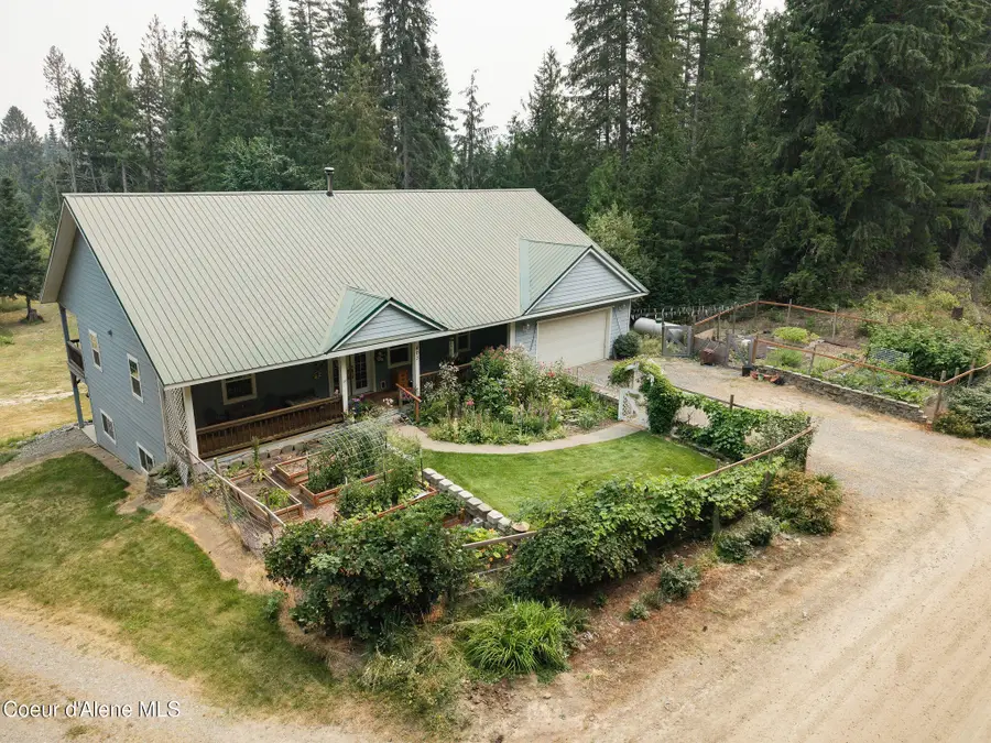 403 Fall Creek RD, Naples, ID 83847 - #3