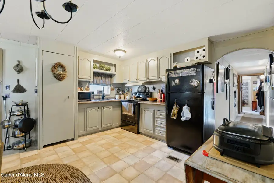 741 W Kentucky AVE, Hayden, ID 83835 - #2
