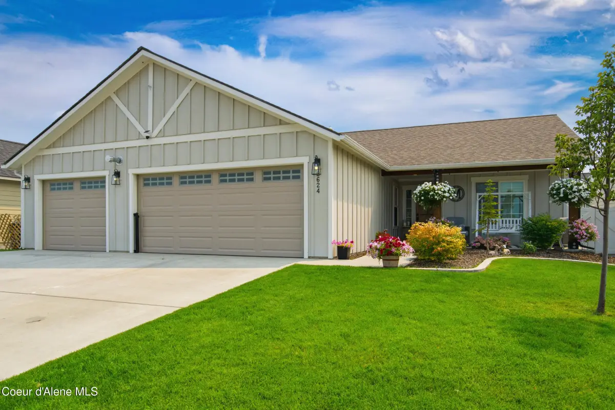8624 W Ferguson Ln, Rathdrum, ID 83858 - #1