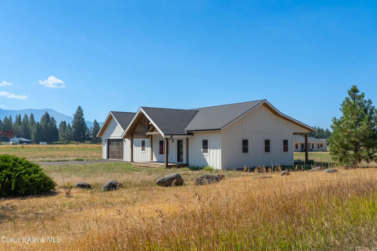 24 Beulah Pl, Moyie Springs, ID 83845 - #1