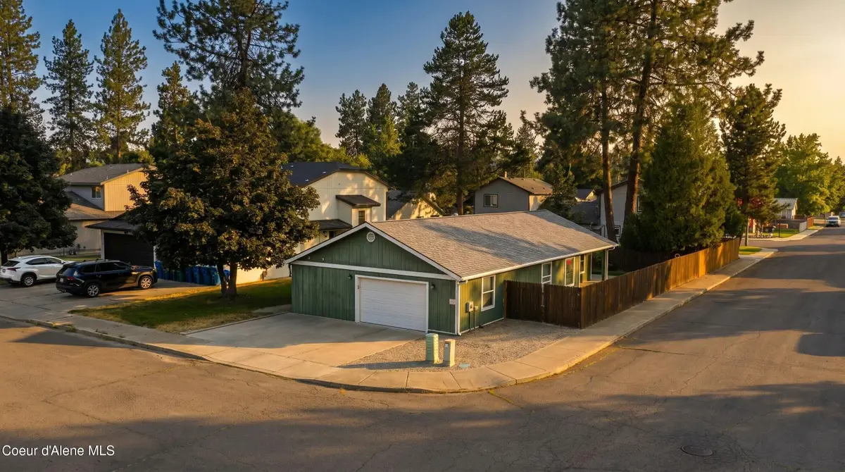 3195 N 13th ST, Coeur Dalene, ID 83815 - #1