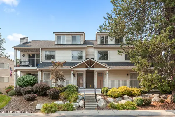 415 E Knotty Pine LN #APT 4, Coeur d'Alene, ID 83815