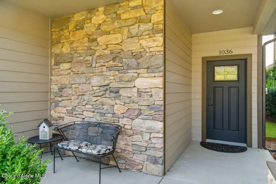 1036 W Grove WAY, Coeur D Alene, ID 83815 - #3
