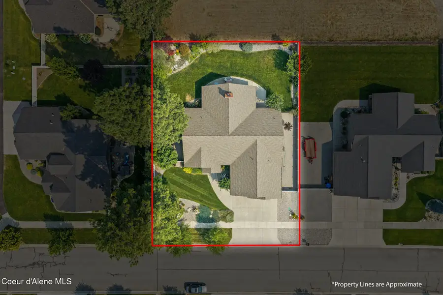 10986 N Rocking R Rd, Hayden, ID 83835 - #3