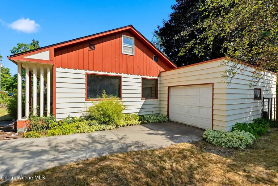 929 W Lake ST W, Sandpoint, ID 83864 - #2