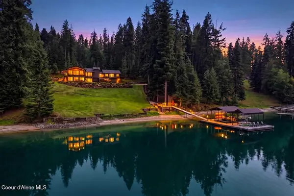 7285 E Henry Point Rd, Hayden, ID 83835